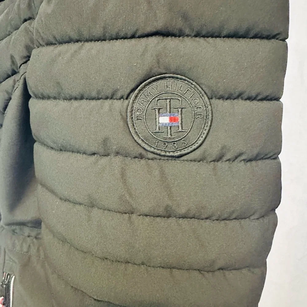 Women’s Black Quilted Hooded Jacket